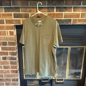 NWOT Levi's Men's Short Sleeve Tee